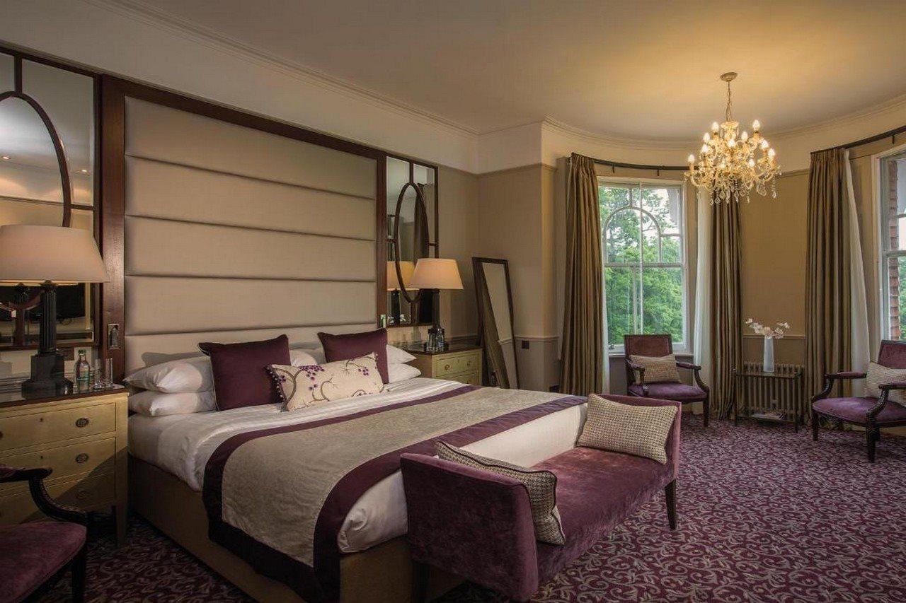 קובהאם Woodlands Park Hotel מראה חיצוני תמונה