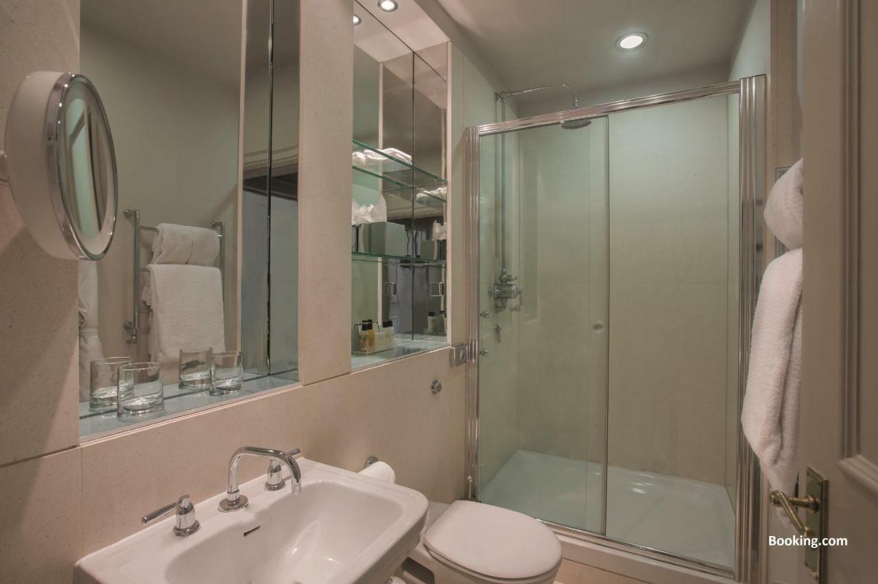 קובהאם Woodlands Park Hotel מראה חיצוני תמונה